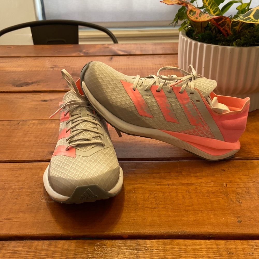 Girls Adidas Sneaker Size 4